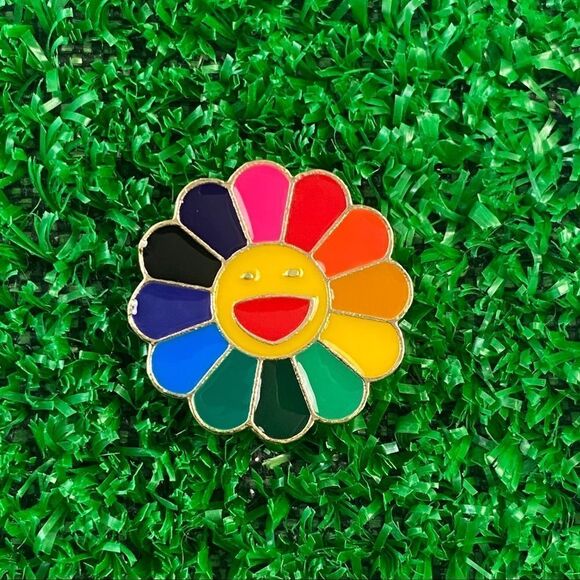 Rainbow Smiley Flower Enamel Pin/ Brooch Lapel - Picture 6 of 6
